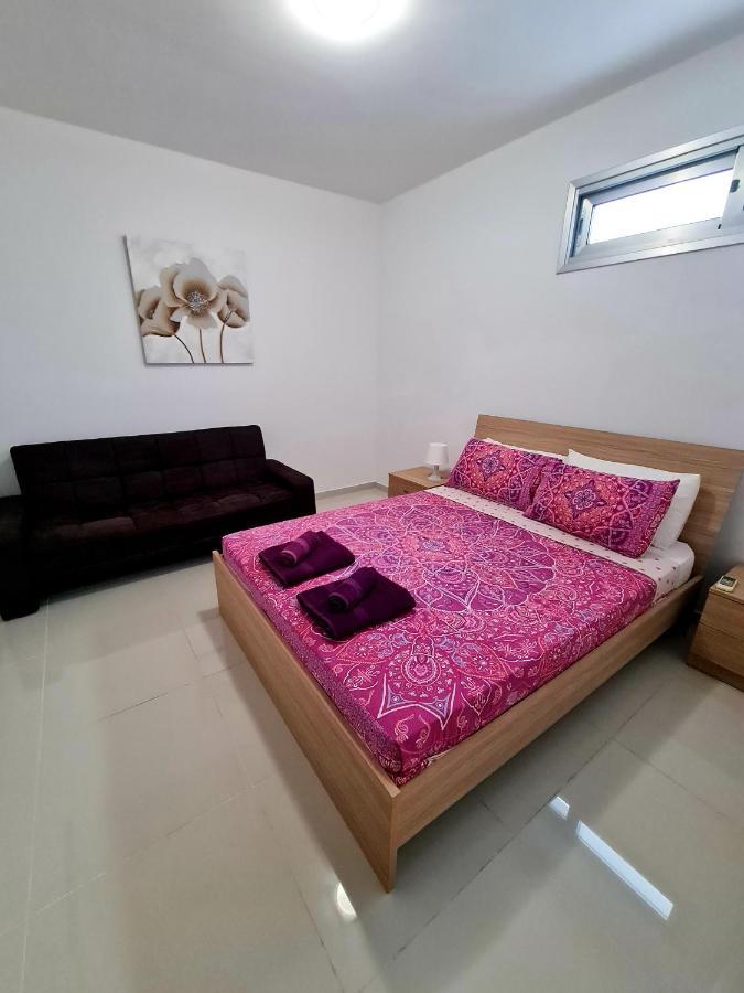 Modern Villa, 4 Bedrooms, Private Pool, Close To Coral Bay Strip เปเยีย ภายนอก รูปภาพ